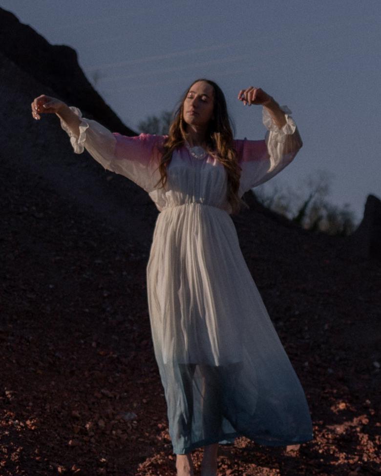 Ada dress in colored silk chiffon with natural dye degradation