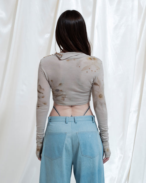 Maglia crop a maniche lunghe Ametea con tintura naturale ed ecoprint