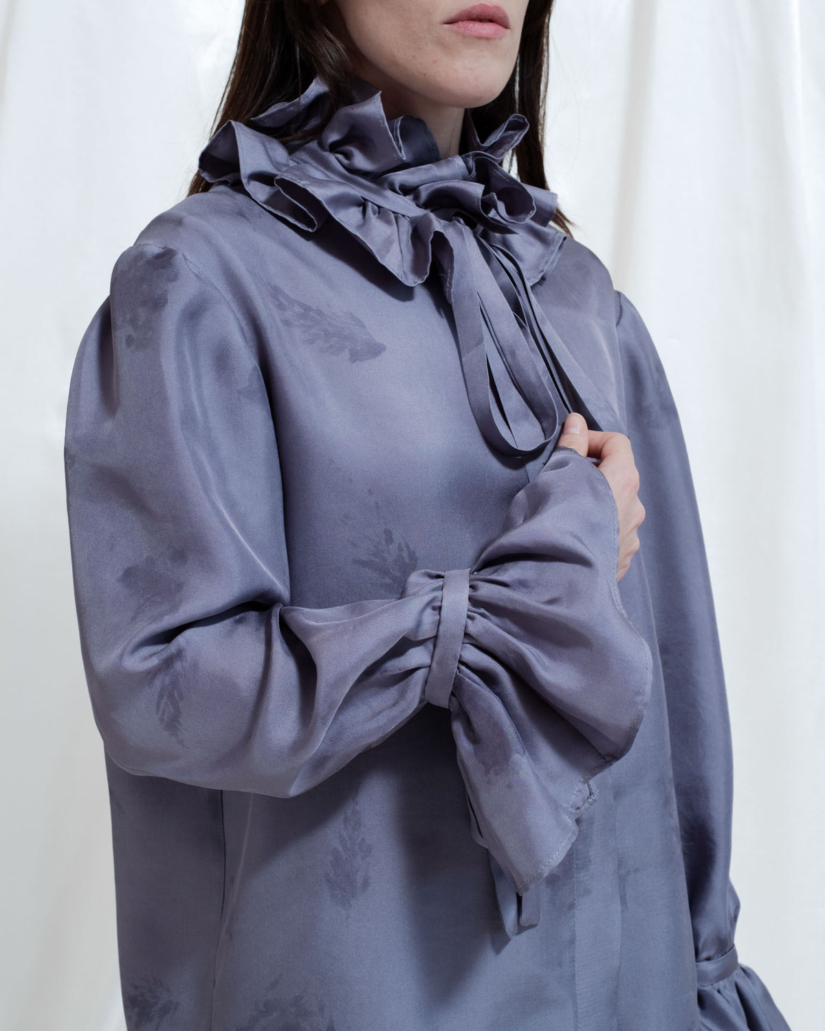 Camicia Velia con stampa botanica a freddo e tintura naturale viola