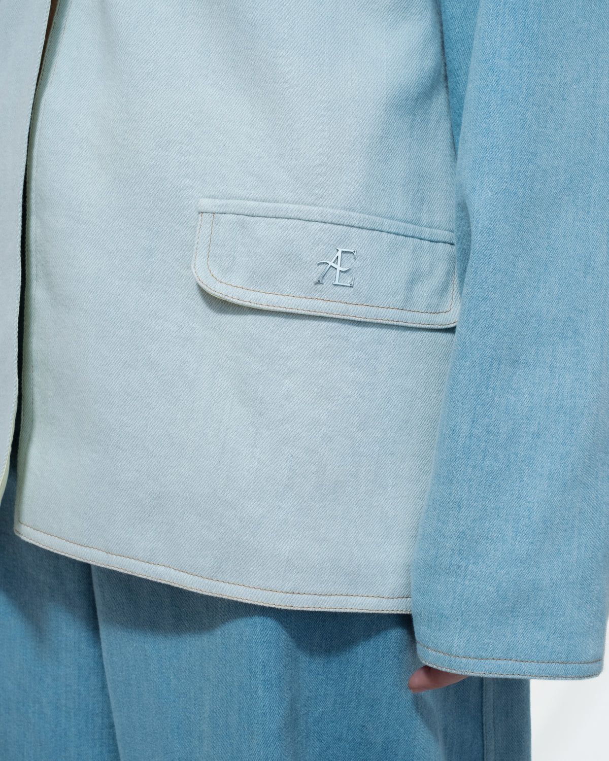 Giacca Lumi in denim deadstock con maniche a sbuffo