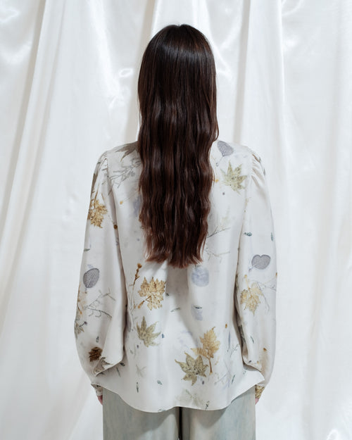 Camicia Mya in ecoprint con drappeggio frontale