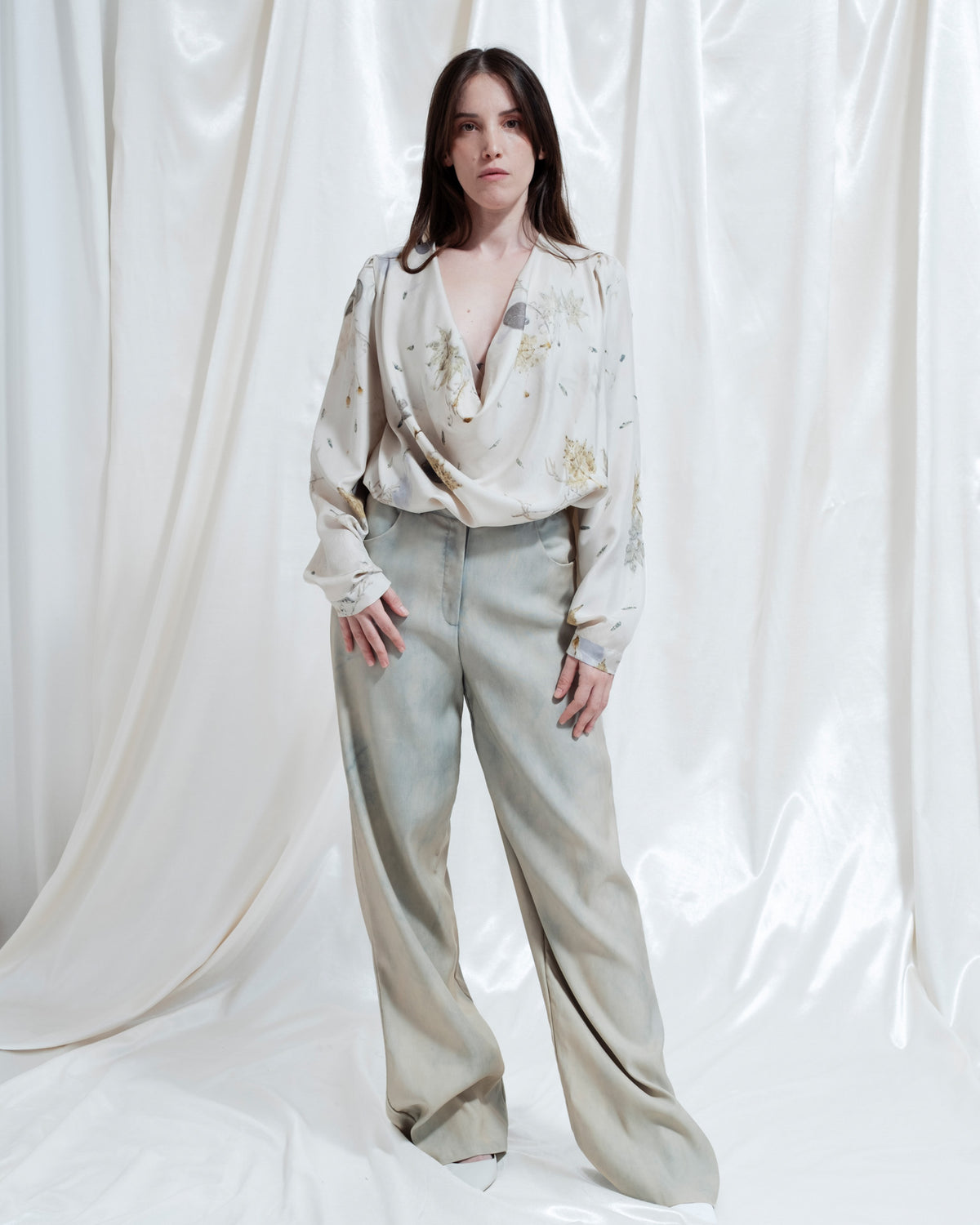 Camicia Mya in ecoprint con drappeggio frontale
