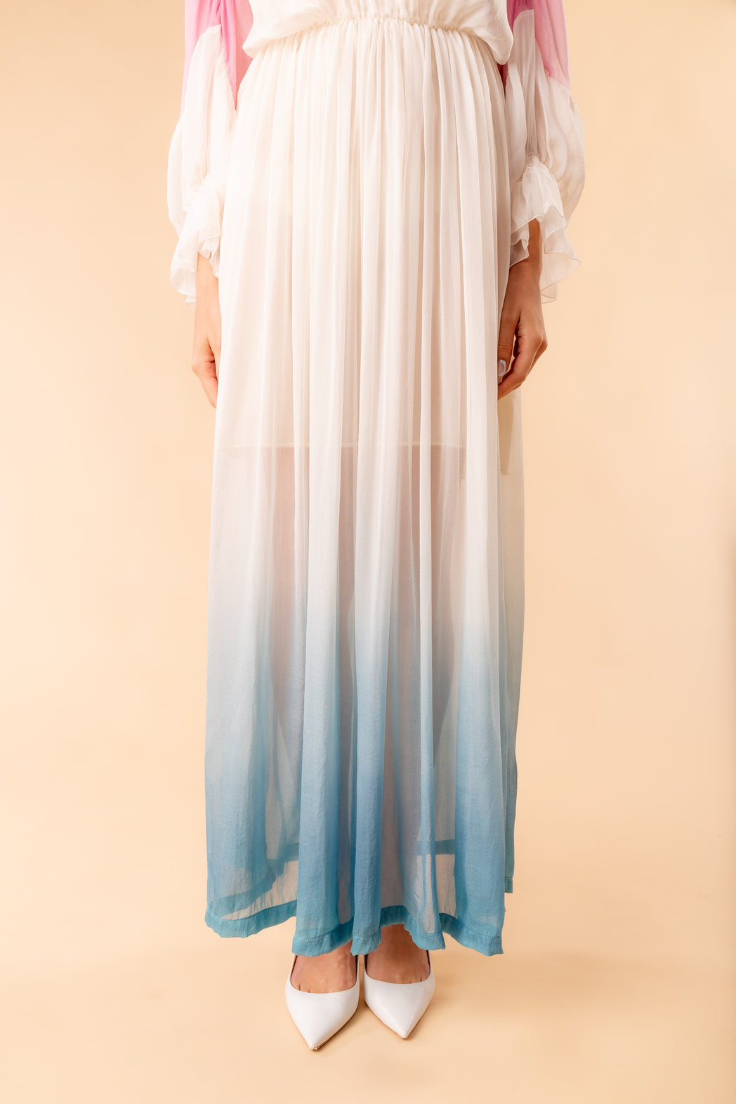 Ada dress in colored silk chiffon with natural dye degradation